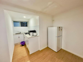 Prime 1BR Near Transport and Retail